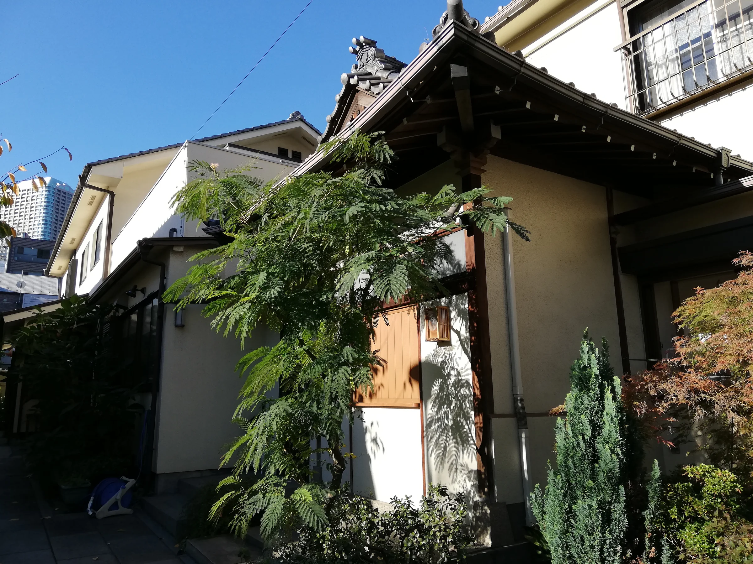 正源寺の庫裏と奥の客殿