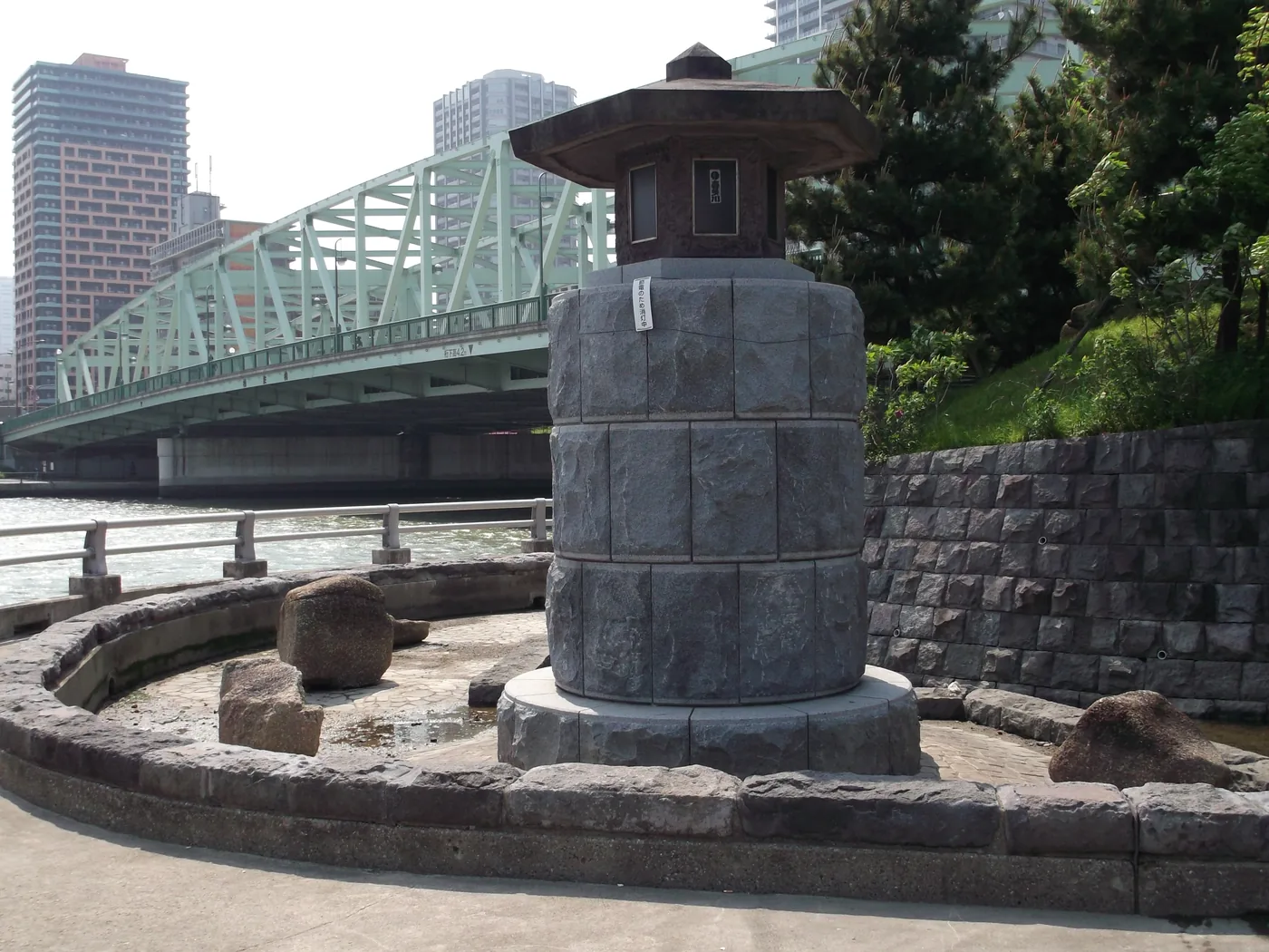 2012年撮影。Wikipediaに感潮池として掲載された園内写真
